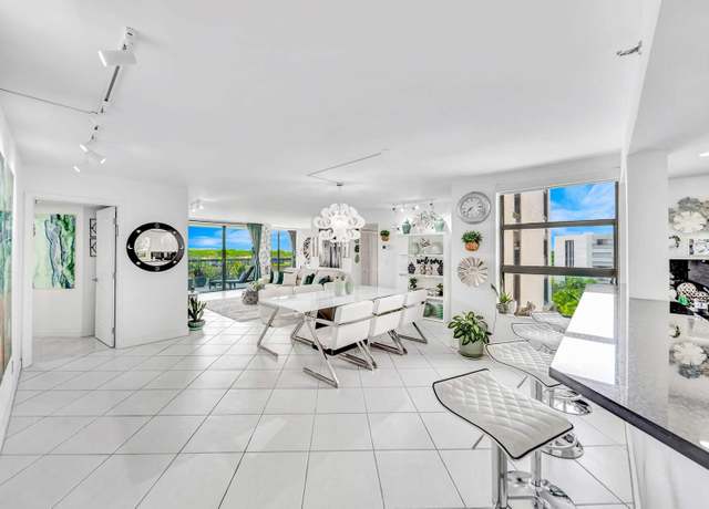 Property at 6372 La Costa Dr #605, Boca Raton, FL 33433, 3 beds, 2.5 baths