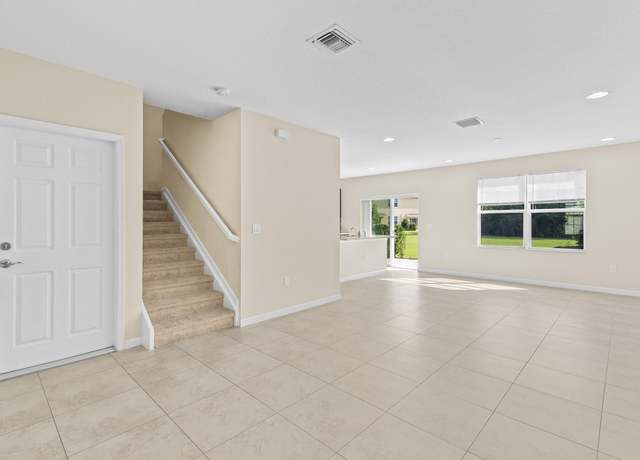 Property at 2900 NW Treviso Cir, Port Saint Lucie, FL 34986, 3 beds, 2.5 baths