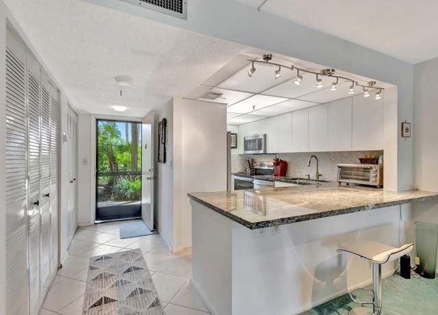 Property at 2788 Tennis Club Dr #104, West Palm Beach, FL 33417, 2 beds, 2 baths