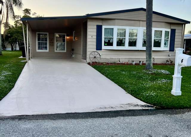 Property at 4 Montilla Way, Port Saint Lucie, FL 34952, 2 beds, 2 baths