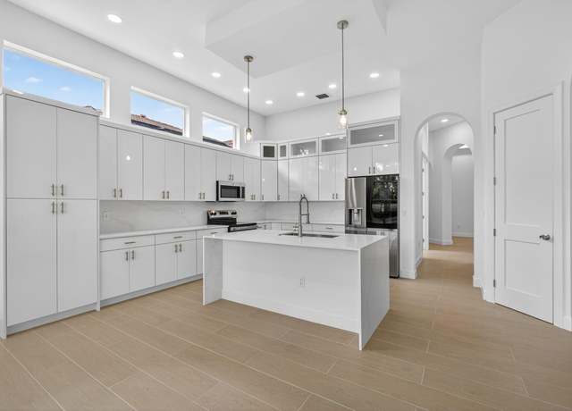 Property at 8873 Via Brilliante, Wellington, FL 33411, 3 beds, 2.5 baths