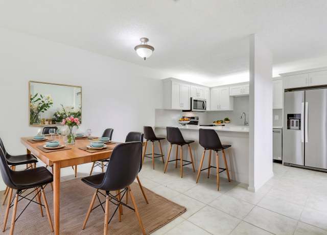 Property at 523 Springdale Cir, Palm Springs, FL 33461, 2 beds, 2 baths