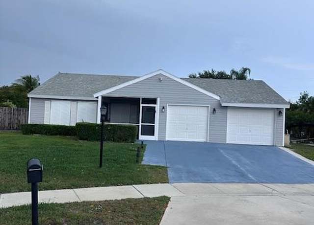 Property at 7758 N Blairwood Cir, Lake Worth, FL 33467, 3 beds, 2 baths
