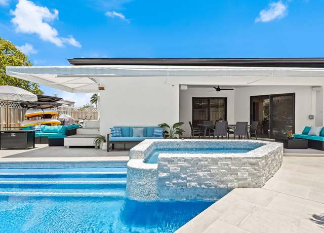 Property at 581 SE 5th Ave, Pompano Beach, FL 33060, 5 beds, 3.5 baths