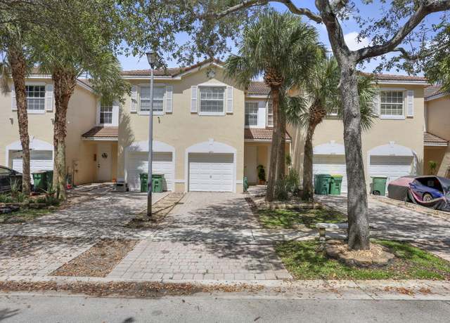 Property at 6371 Landings Ter, Tamarac, FL 33321, 3 beds, 2.5 baths