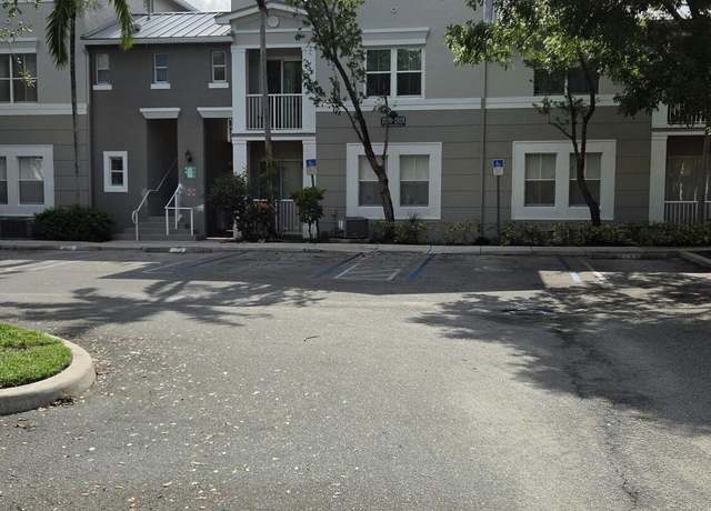 Property at 2009 Shoma Dr, Royal Palm Beach, FL 33414, 3 beds, 2.5 baths