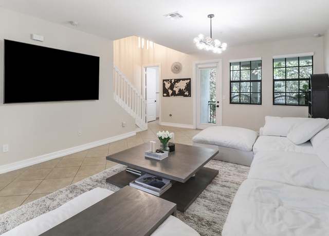 Property at 11356 SW 15th St, Pembroke Pines, FL 33025, 3 beds, 3.5 baths