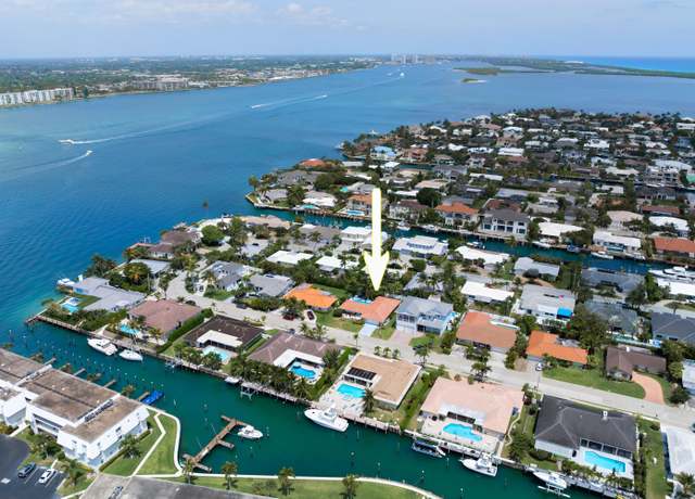Property at 1050 Singer Dr, Singer Island, FL 33404, 3 beds, 2 baths