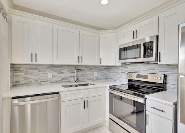 Property at 162 Sheffield G, West Palm Beach, FL 33417, 2 beds, 1.5 baths