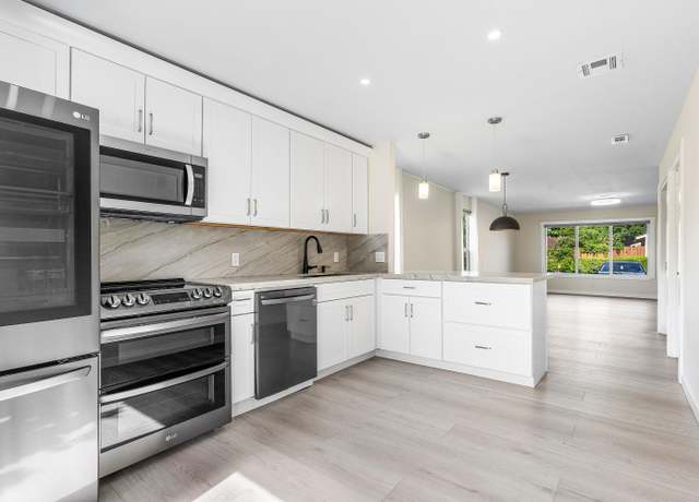 Property at 4627 Orleans Ct Unit D, West Palm Beach, FL 33415, 3 beds, 2 baths