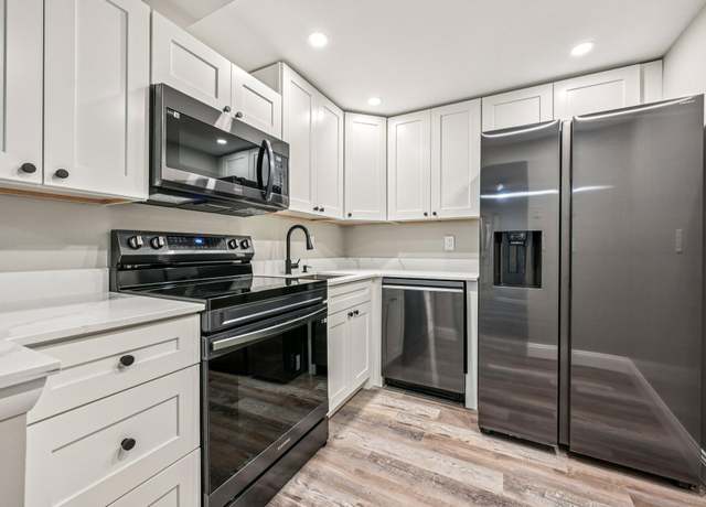 Property at 460 NW 20th St #1110, Boca Raton, FL 33431, 2 beds, 2 baths