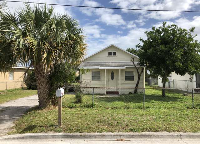 Property at 1610 N 14th St, Fort Pierce, FL 34950, 3 beds, 1 bath