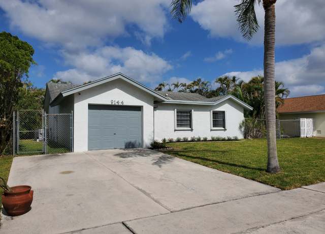 Property at 9144 Bedford Dr, Boca Raton, FL 33434, 4 beds, 2 baths