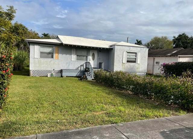 Property at 332 Banyan Ave, Pahokee, FL 33476, 3 beds, 1.5 baths