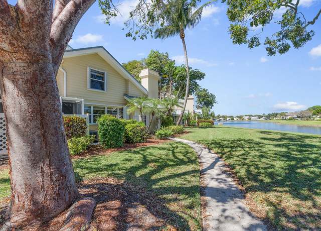 Property at 2701 Amherst Ct, Boynton Beach, FL 33436, 3 beds, 2 baths