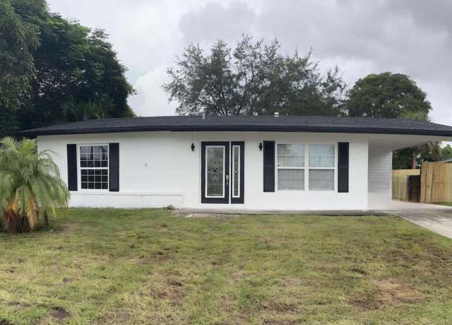 Property at 402 NE Armony Cir, Port Saint Lucie, FL 34983, 2 beds, 2 baths