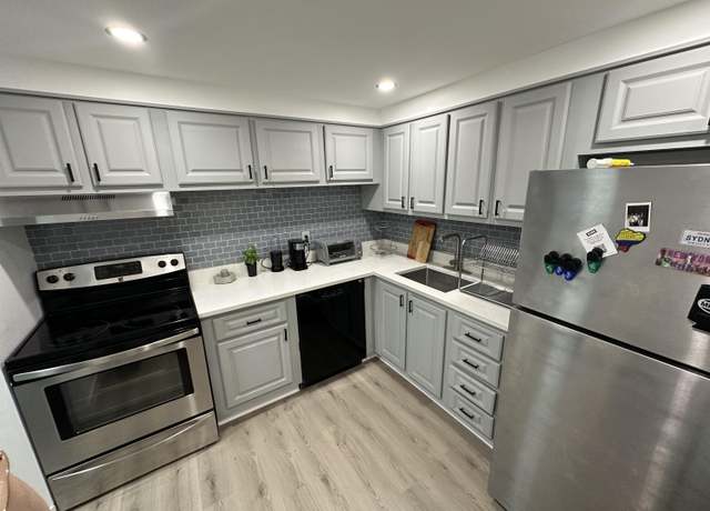 Property at 500 Executive Center Dr Unit 3h, West Palm Beach, FL 33401, 2 beds, 2 baths