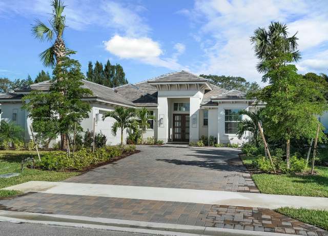 Property at 204 Strand Sq, Vero Beach, FL 32963, 3 beds, 4.5 baths