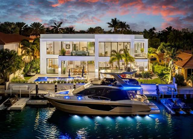 Property at 772 Glouchester St, Boca Raton, FL 33487, 5 beds, 6 baths