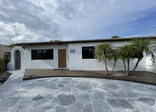 Property at 359 Winters St, West Palm Beach, FL 33405, 3 beds, 2 baths