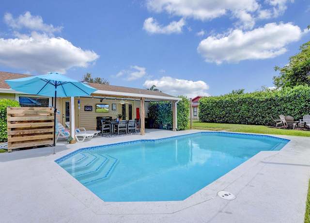 Property at 182 Bilbao St, Royal Palm Beach, FL 33411, 3 beds, 2.5 baths