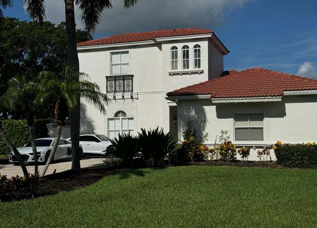 Property at 8163 Lakeview Dr, West Palm Beach, FL 33412, 3 beds, 3.5 baths