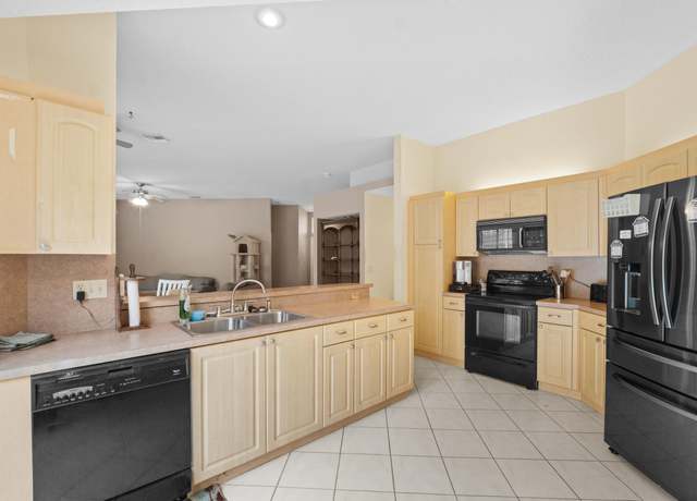 Property at 13140 Green Finch Ter, Wellington, FL 33414, 3 beds, 2 baths