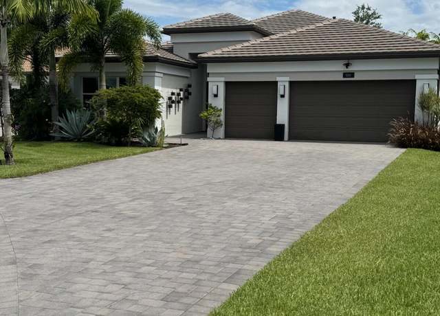 Property at 9265 Seahorse Bay Dr, Boynton Beach, FL 33473, 3 beds, 3.5 baths