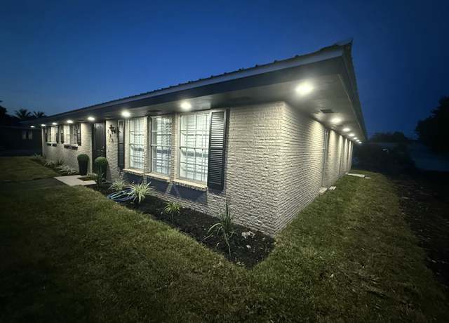 Property at 133 SE 5th St, Belle Glade, FL 33430, 3 beds, 2 baths