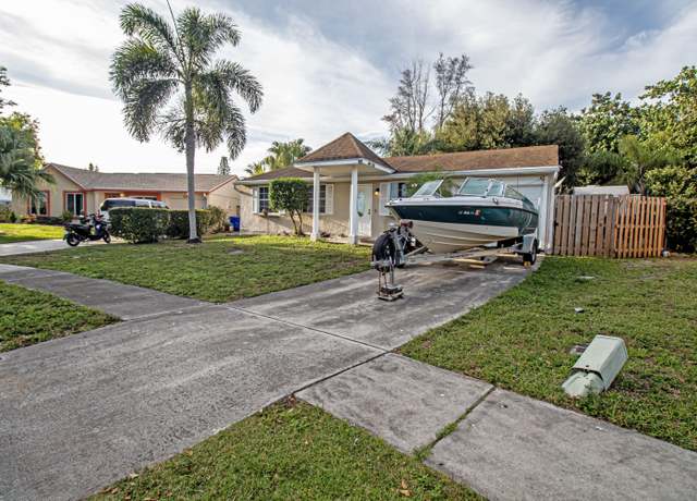 Property at 1337 Elmbank Way, West Palm Beach, FL 33411, 3 beds, 1 bath