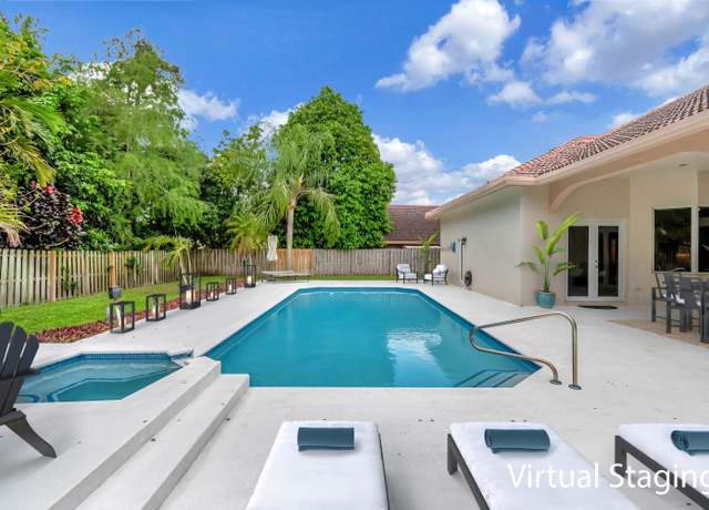 Property at 13645 Folkestone Ct, Wellington, FL 33414, 4 beds, 3 baths
