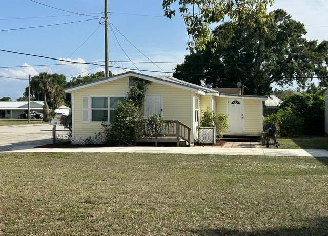 Property at 305 SW 2nd St, Okeechobee, FL 34974, 4 beds, 2 baths