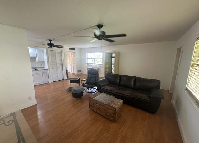 Property at 155 Saxony D, Delray Beach, FL 33446, 1 bed, 1.5 baths