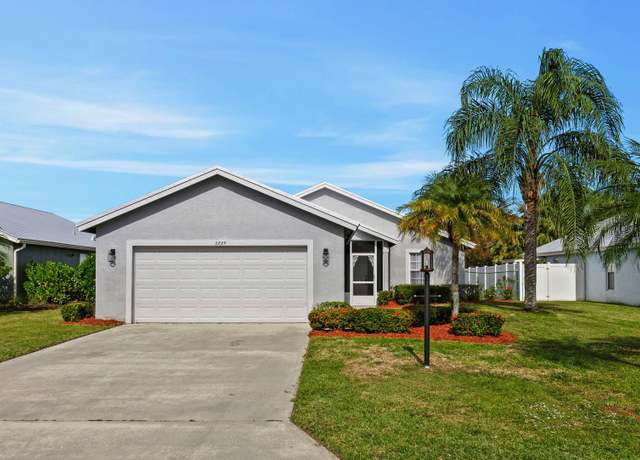 Property at 2829 SW Montego Ter, Stuart, FL 34997, 3 beds, 2 baths