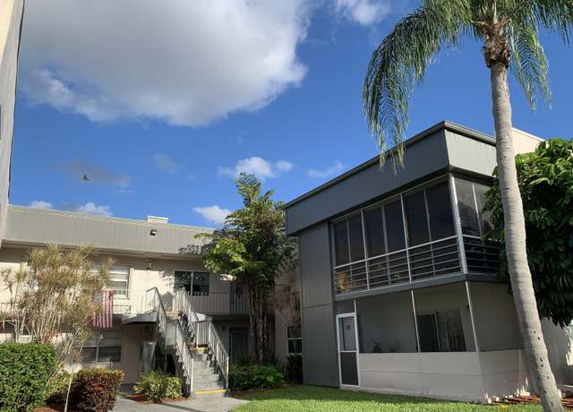 Property at 750 Burgundy P, Delray Beach, FL 33484, 2 beds, 2 baths