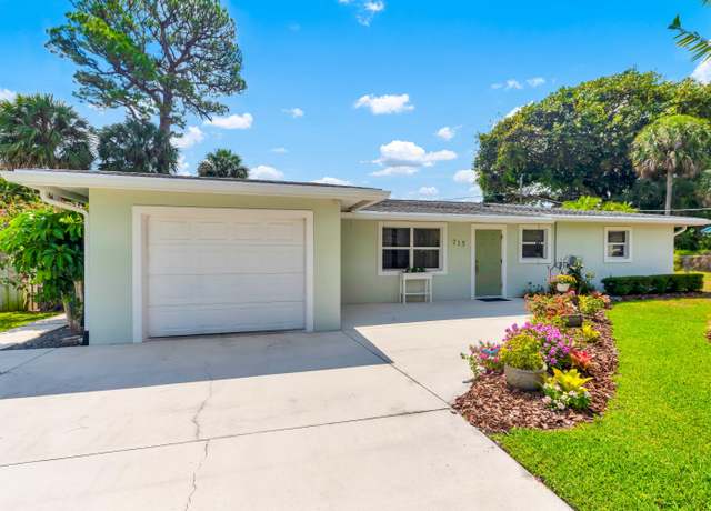 Property at 715 SE Alamanda Way, Stuart, FL 34996, 3 beds, 2 baths