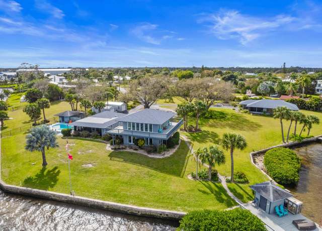 Property at 4343 SE Mulford Ln, Stuart, FL 34997, 5 beds, 3 baths