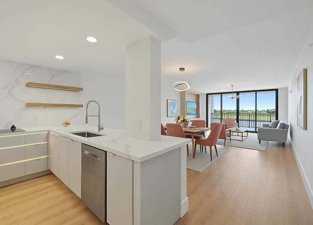Property at 356 Golfview Rd #405, North Palm Beach, FL 33408, 2 beds, 2 baths