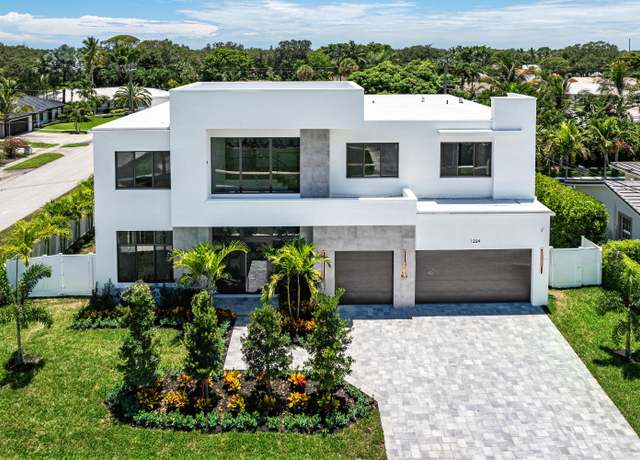 Property at 1224 SW 13th St, Boca Raton, FL 33486, 6 beds, 5.5 baths