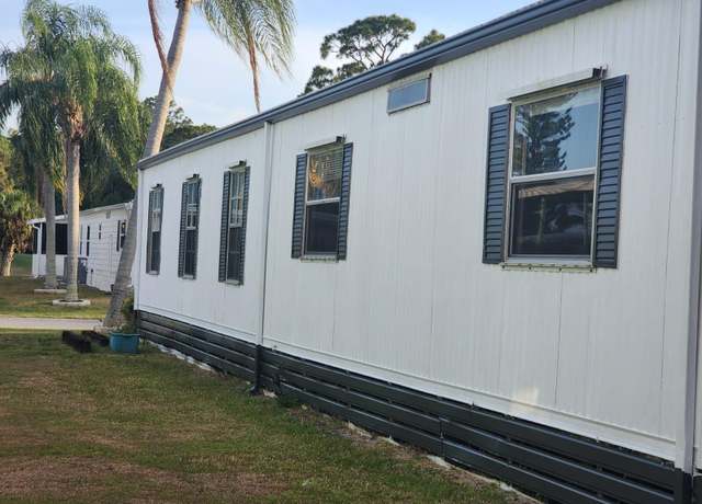 Property at 14 Novedades, Port Saint Lucie, FL 34952, 2 beds, 2 baths