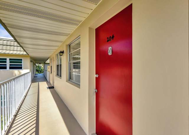 Property at 20 Vista Gardens Trl #204, Vero Beach, FL 32962, 1 bed, 1 bath