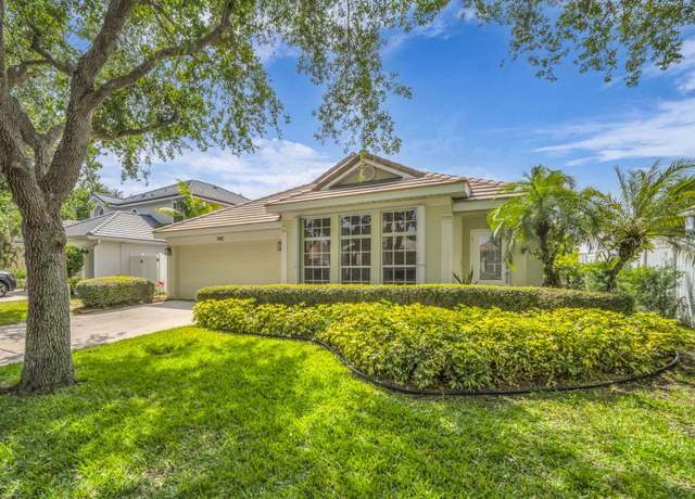 Property at 1142 Canoe Pt, Delray Beach, FL 33444, 4 beds, 2 baths