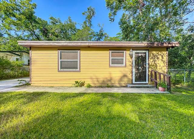 Property at 2842 Lucoma Dr, Jacksonville, FL 32254, 3 beds, 1 bath