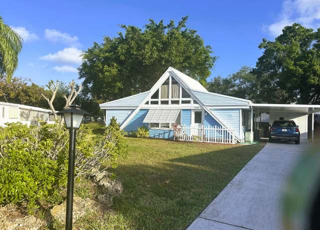 Property at 8185 Sandalwood Ct, Boca Raton, FL 33433, 2 beds, 2 baths