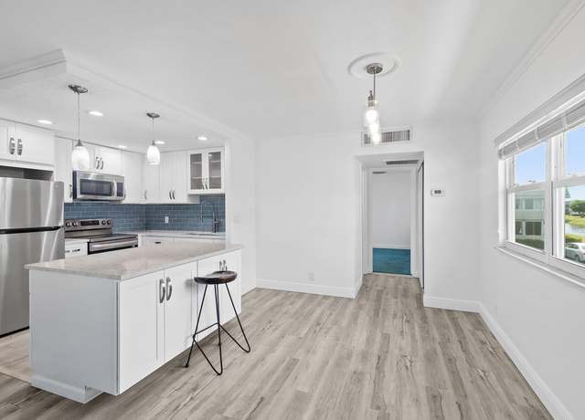 Property at 574 Monaco L, Delray Beach, FL 33446, 1 bed, 1.5 baths