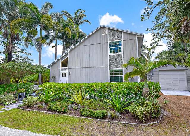 Property at 15629 95th Ave N, Jupiter, FL 33478, 3 beds, 2 baths