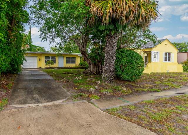 Property at 411 Churchill Rd, West Palm Beach, FL 33405, 2 beds, 2 baths