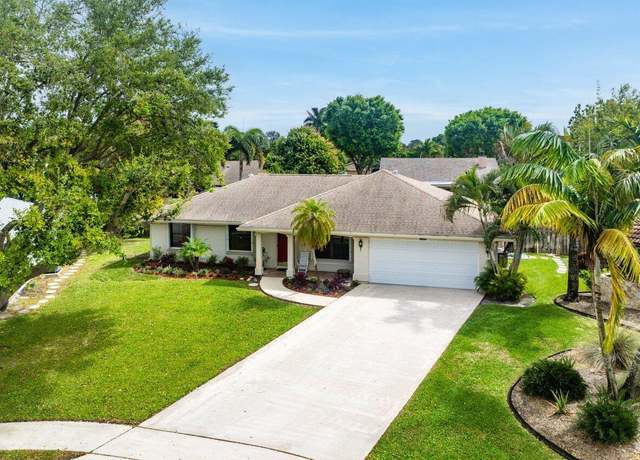 Property at 12188 Broadleaf Ct, Wellington, FL 33414, 3 beds, 2 baths