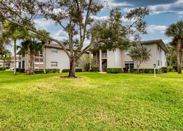 Property at 3 Lake Vista Trl #102, Port Saint Lucie, FL 34952, 2 beds, 2 baths