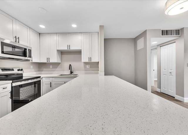 Property at 7000 NW 17th St St #117, Plantation, FL 33313, 1 bed, 1 bath